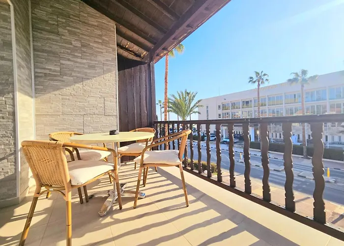 1bd * Paphos